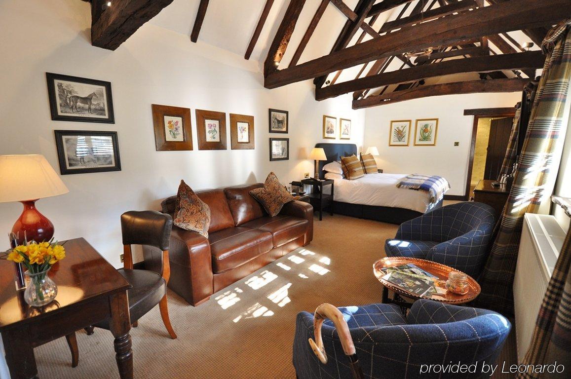 Old Swan Hotel Witney Bagian luar foto