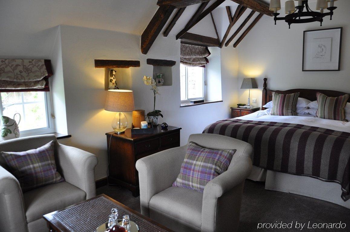 Old Swan Hotel Witney Bagian luar foto