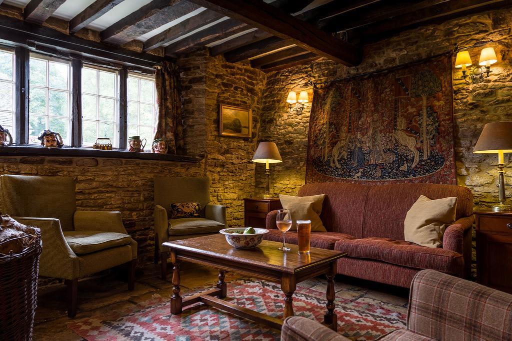 Old Swan Hotel Witney Bagian luar foto